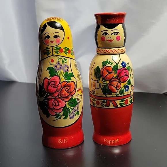 Matryoshka Salt and Pepper Shakers - Picture 1 of 7